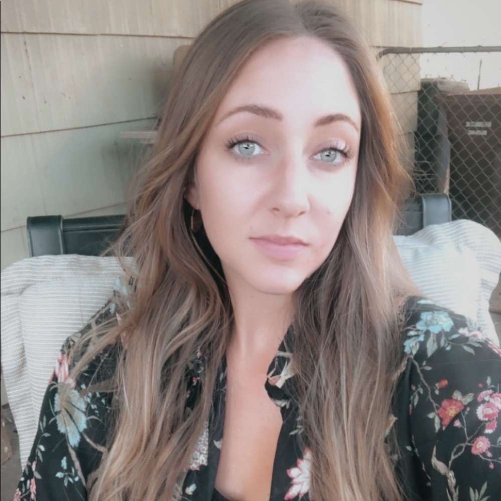 Meet your Posher, Lauren